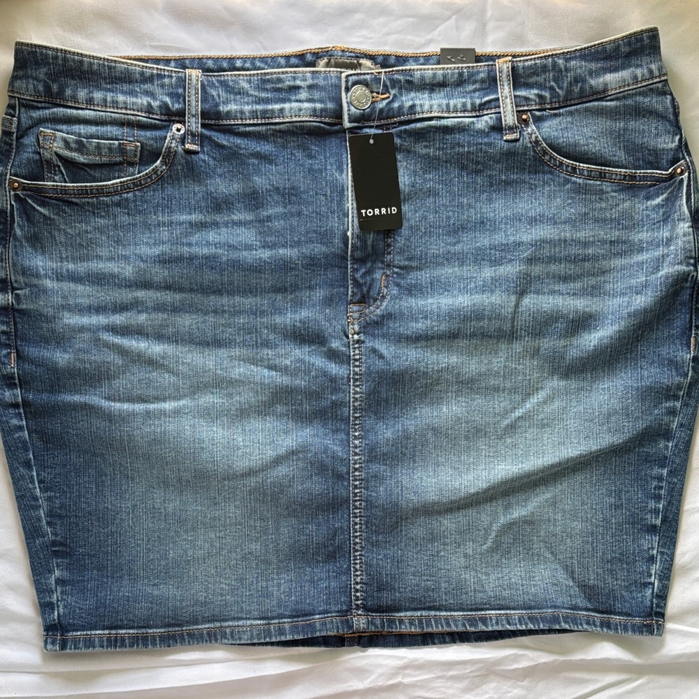 torrid blue denim mini skirt with subtle fade